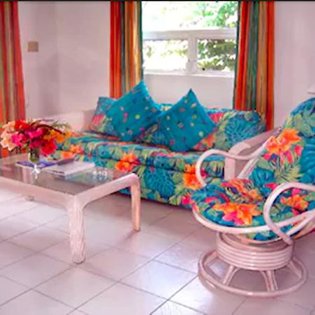 Dickenson Bay Cottages Cedar Grove Esterno foto
